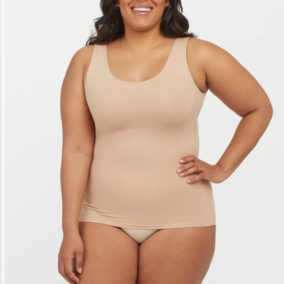 SPANX smooth Socialight Tank - Picture 1 of 4